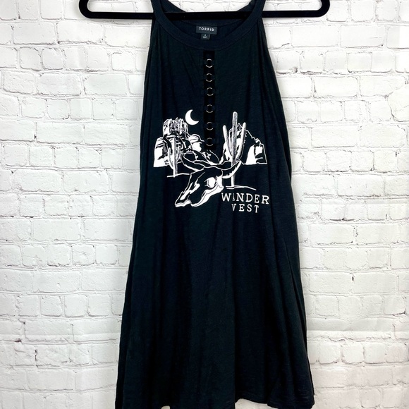 Plus Size - Picture 6 of 6